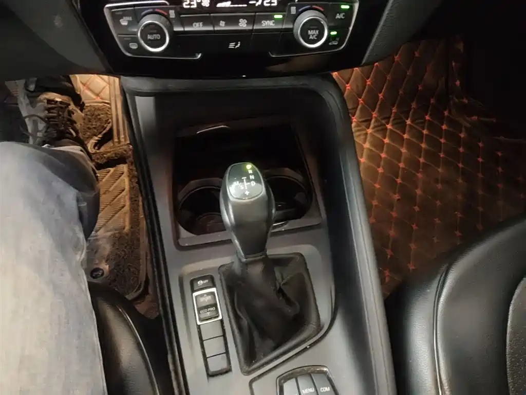 BMW X1 2018 sDrive20Li Leading Model фото 14