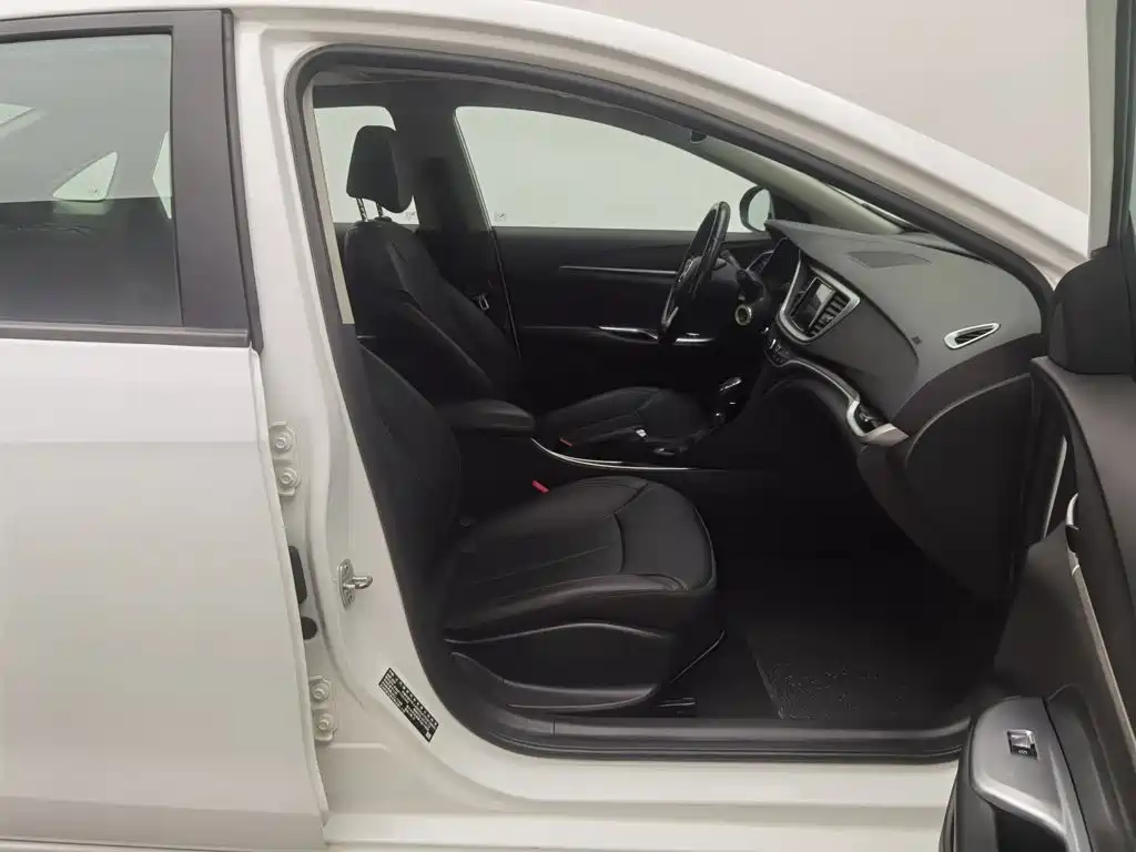 Фото 23 - Buick Excelle