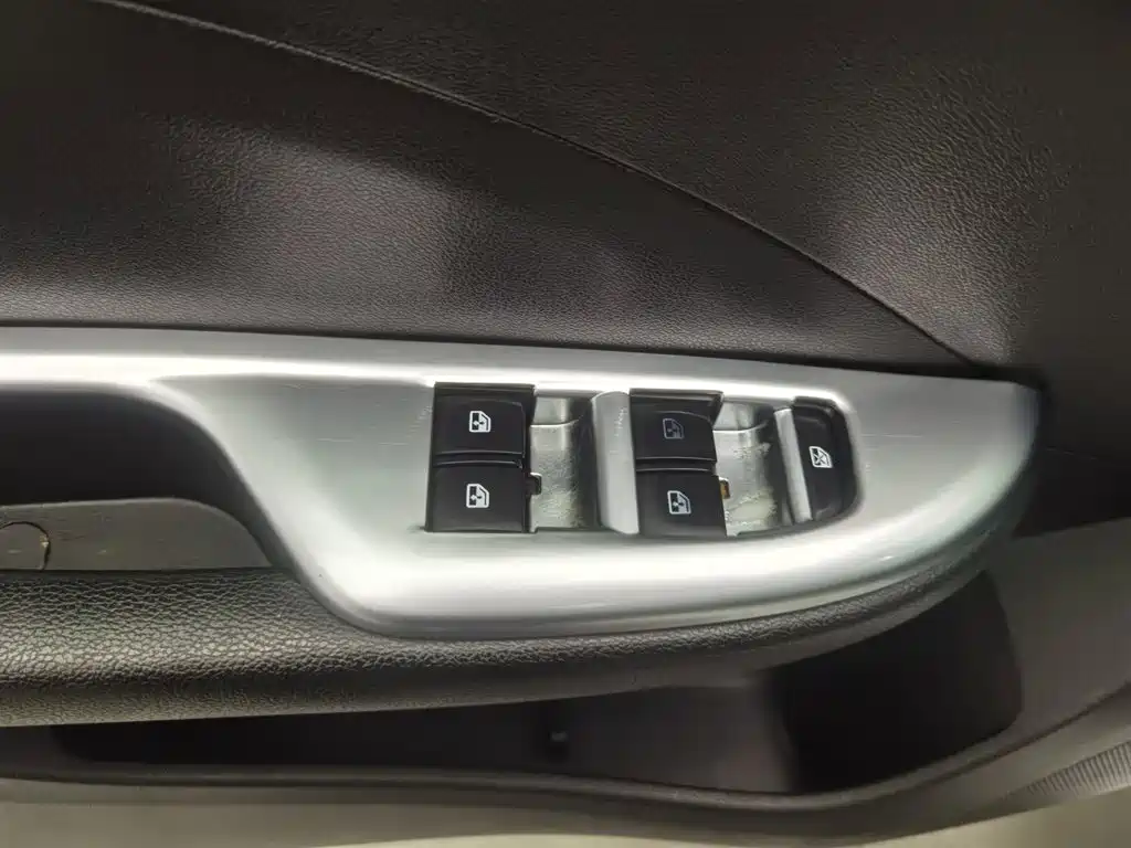 Фото 9 - Buick Excelle