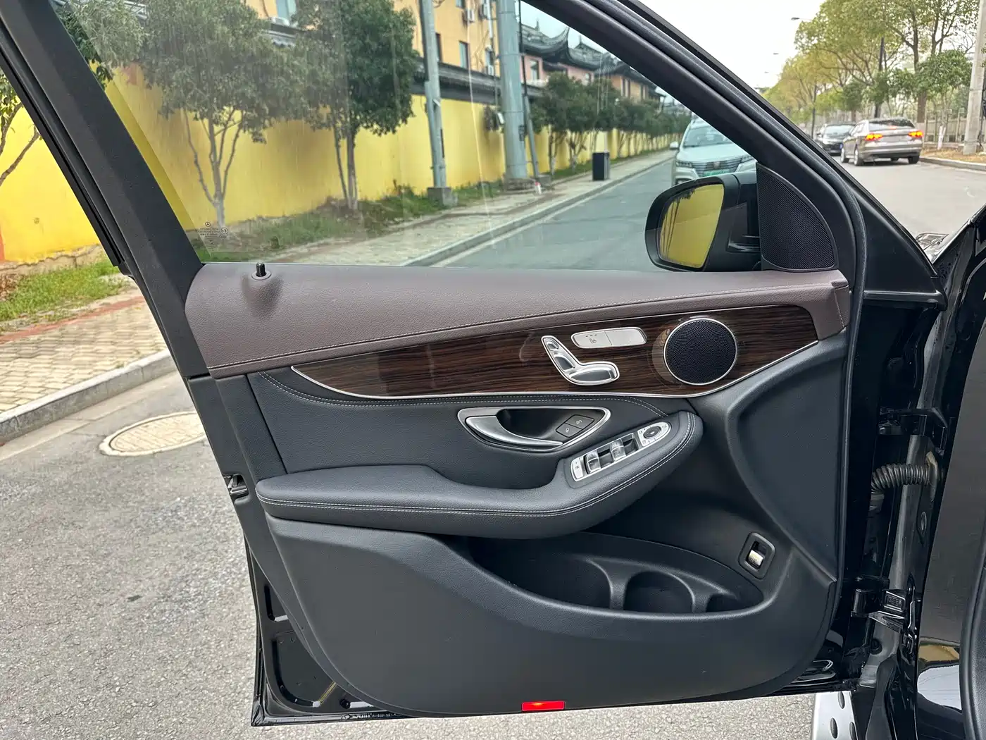 Mercedes-Benz GLC 2018 GLC 260 4MATIC Dynamic фото 4