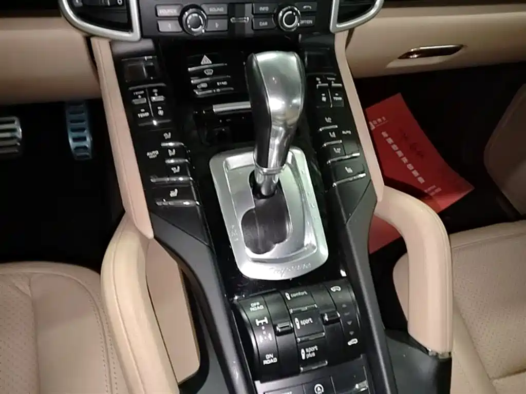 Porsche Cayenne 2015 Cayenne 3.0T фото 14