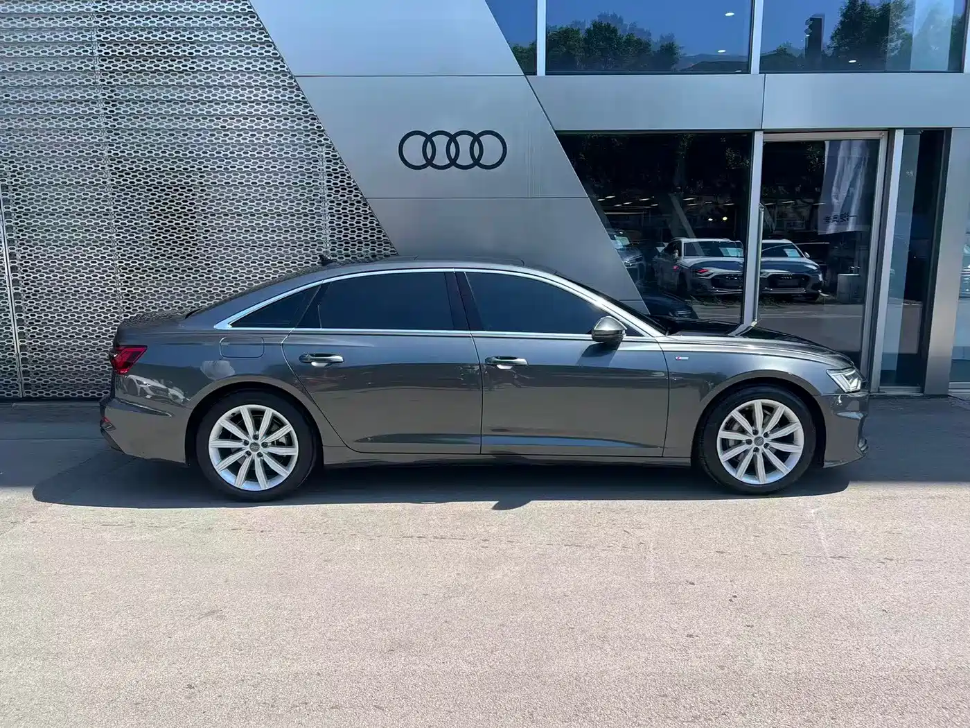 Audi A6L 2022 45 TFSI Premium Dynamic фото 4