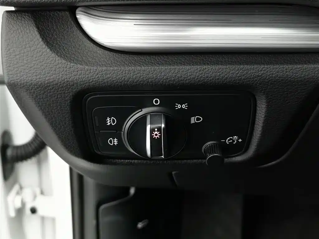 Audi A3 2016 Sportback 35 TFSI Style фото 21