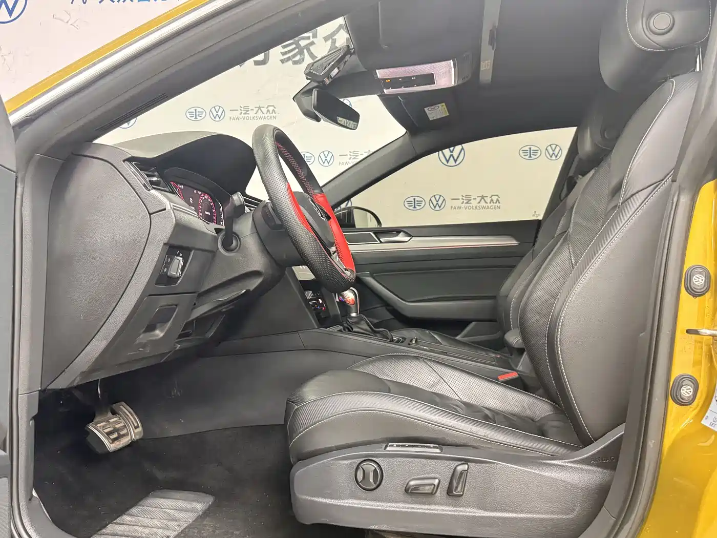 Volkswagen FAW-Volkswagen CC 2020 330TSI Glamour Version China VI фото 11