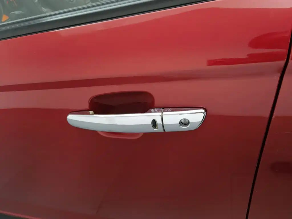 Zhonghua H330 2015 2013 1.5L Automatic Luxury