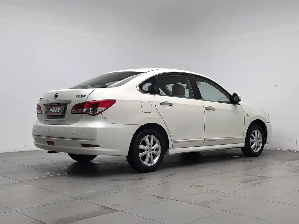 Фото 2 - Nissan Sylphy