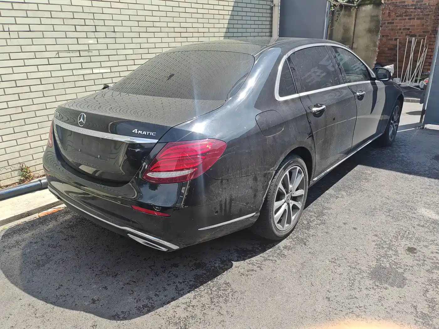 صورة 9 - Mercedes-Benz E-Class