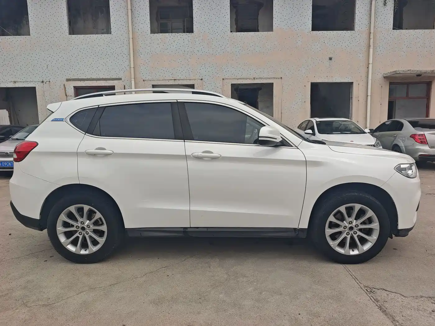 Photo 3 - Haval H2