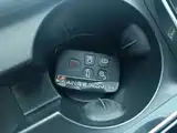 Фото 9 - Land Rover Range Rover Velar