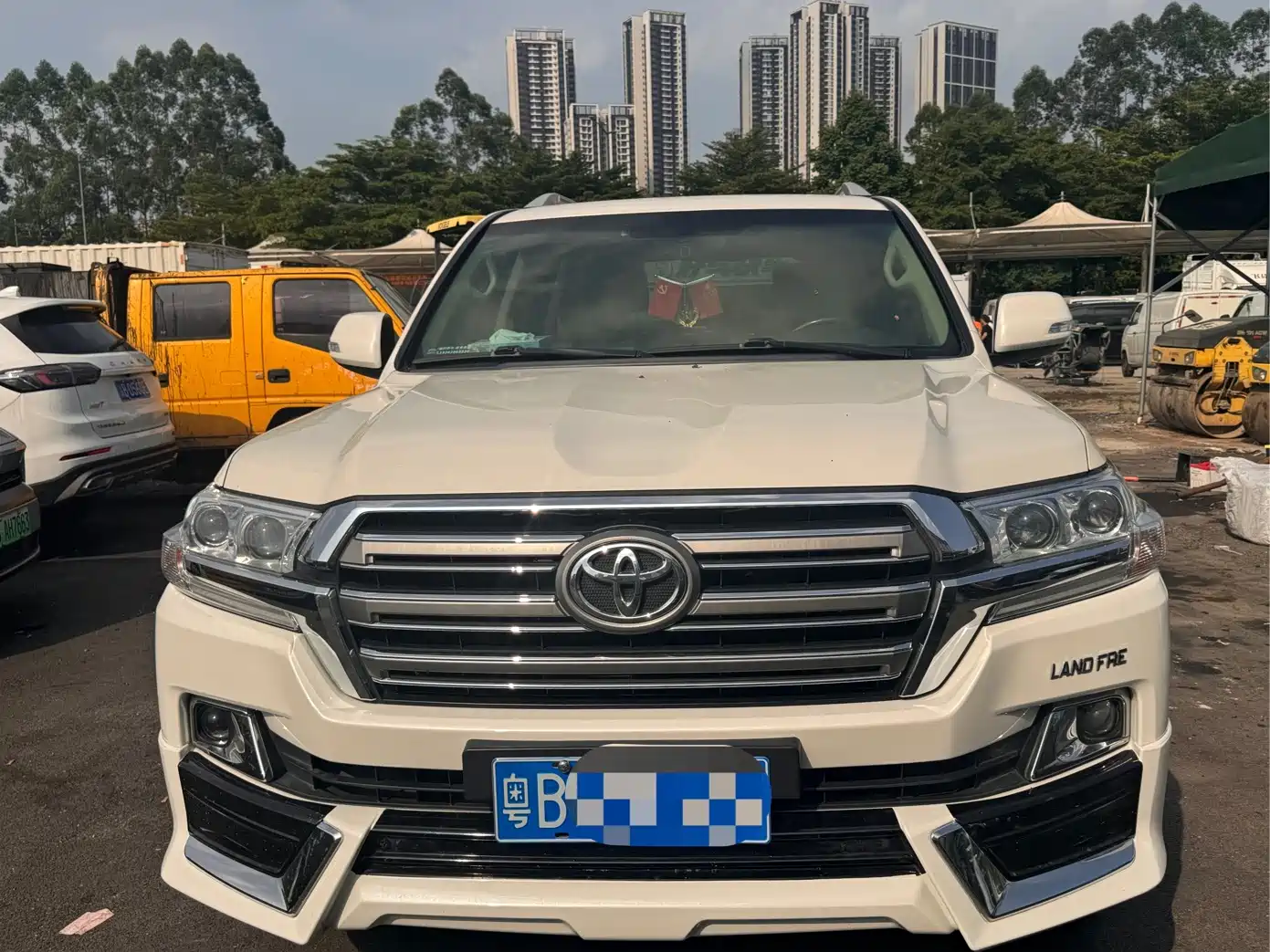 Toyota Land Cruiser (Import) 2017
