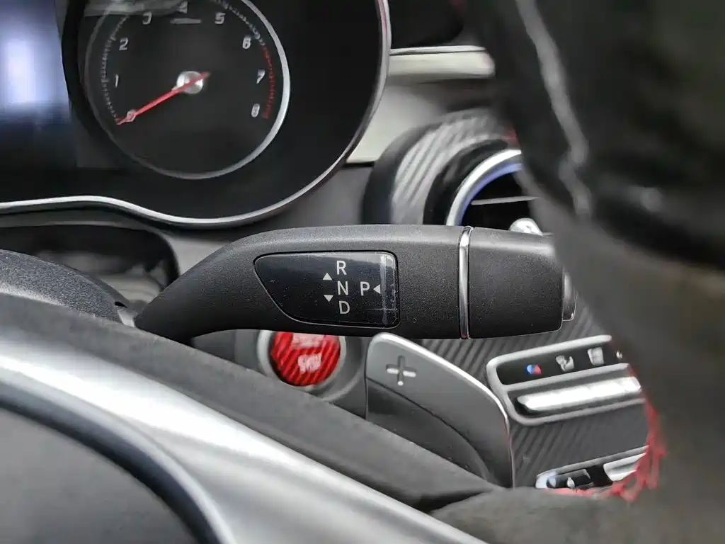 Фото 13 - Mercedes-Benz C-Class