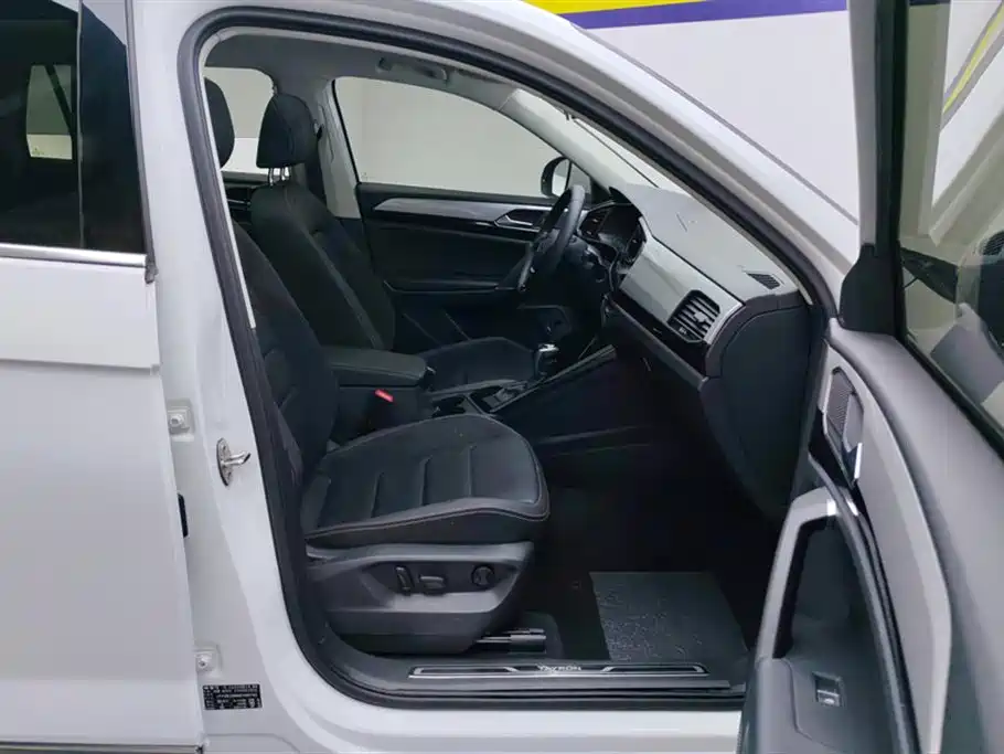 Volkswagen Tayron 2021 330TSI 2WD Luxury Smart Connect Edition фото 8