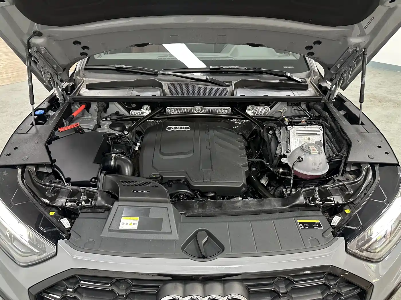 Audi Q5L 2025 40 TFSI Luxury Dynamic фото 19