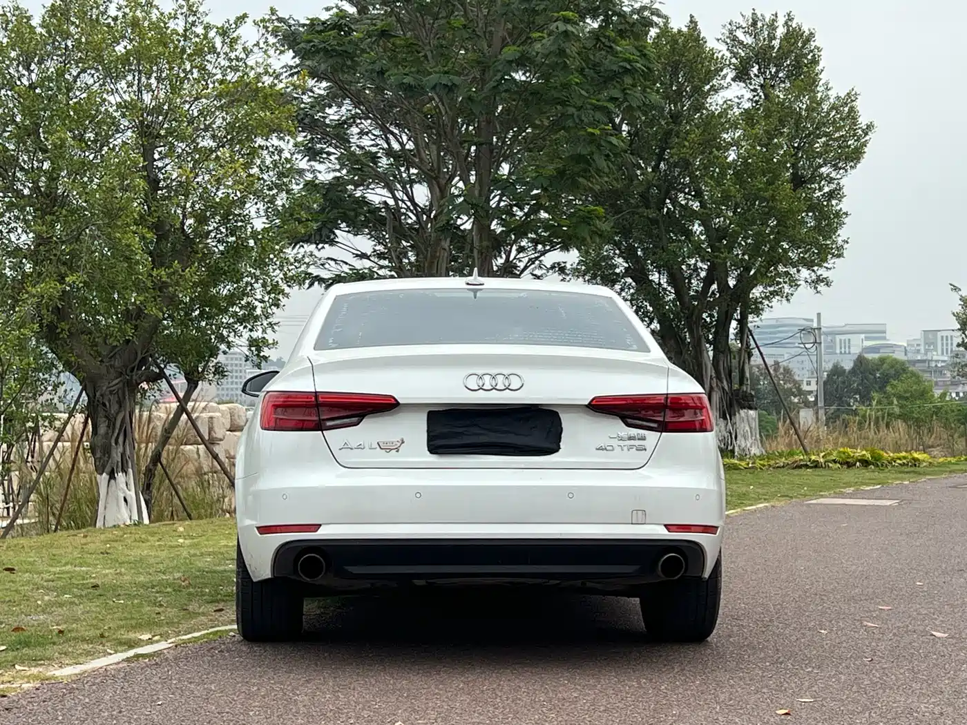 Audi A4L 2017 Plus 40 TFSI Progressive фото 8