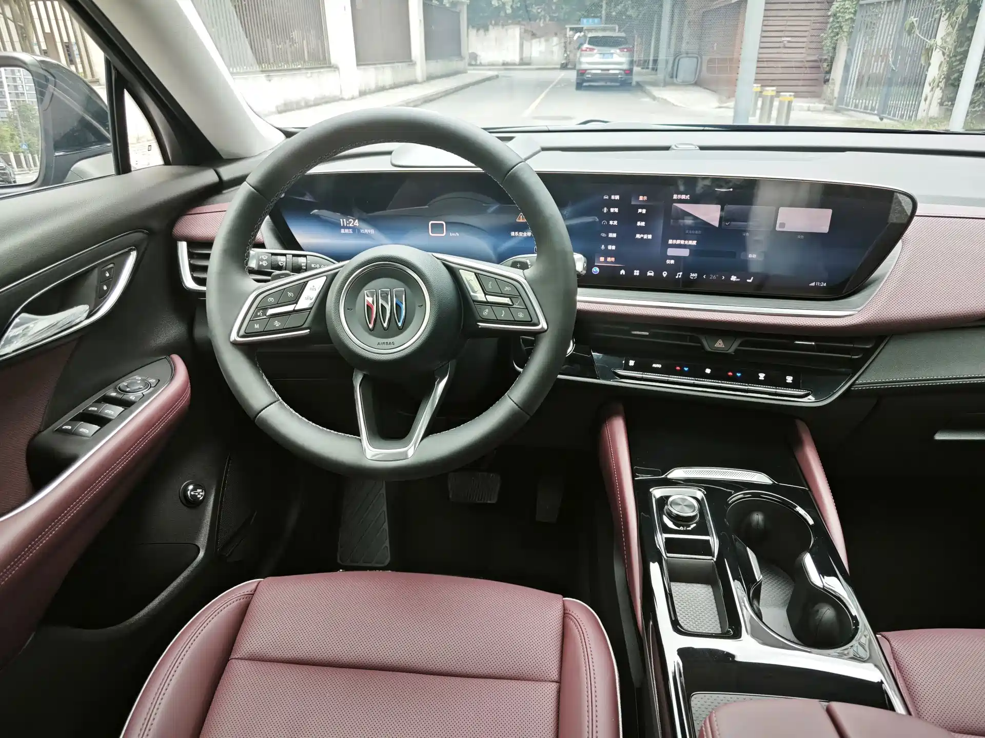Photo 20 - Buick Envision Plus