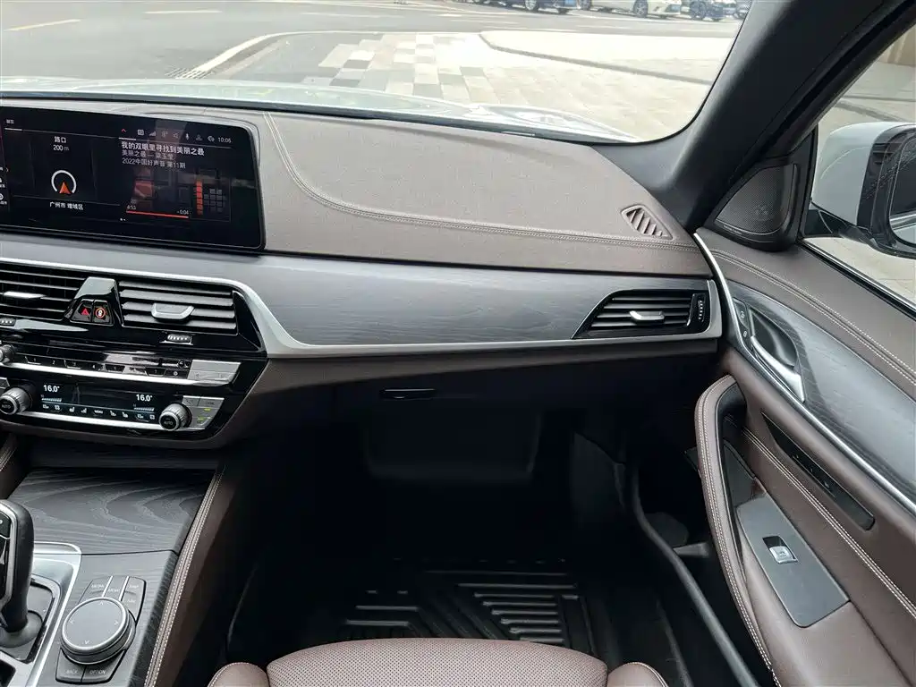 BMW 5 Series 2022 Facelift II 530Li Premium Package M Sport фото 32