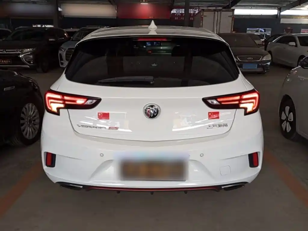 Фото 4 - Buick Verano
