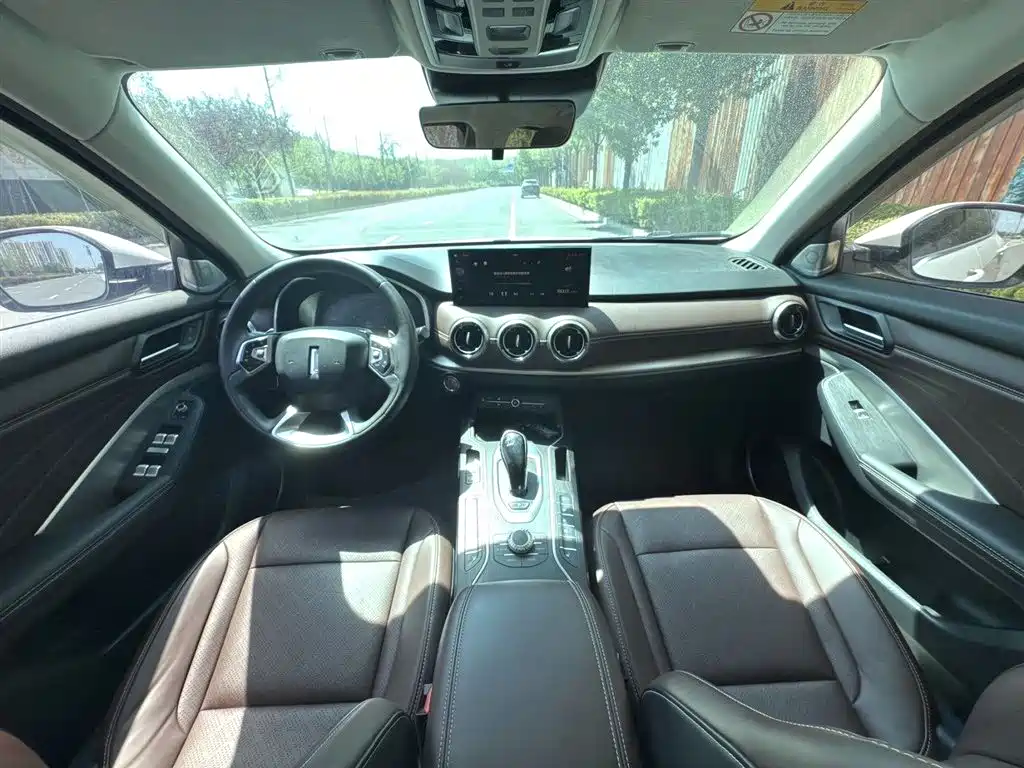 WEI PAI WEI BRAND VV6