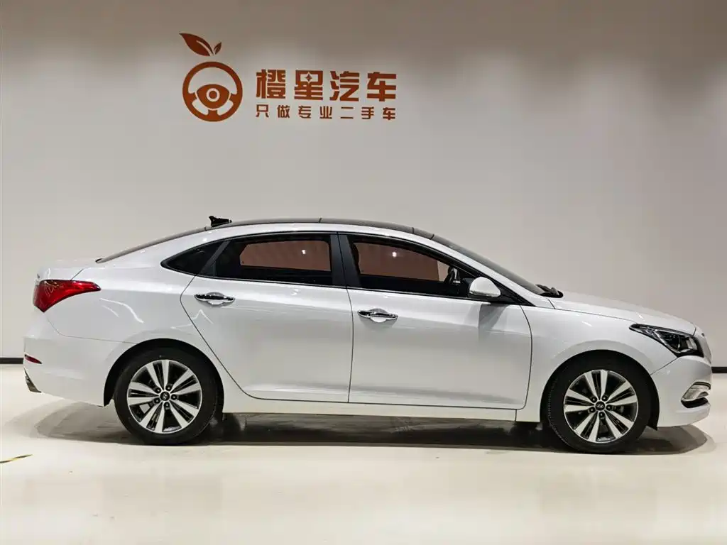 Hyundai Mistra 2016 1.8L Auto Premium DLX фото 3