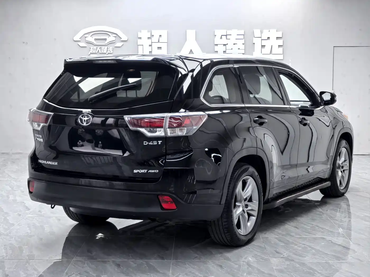 TOYOTA HIGHLANDER