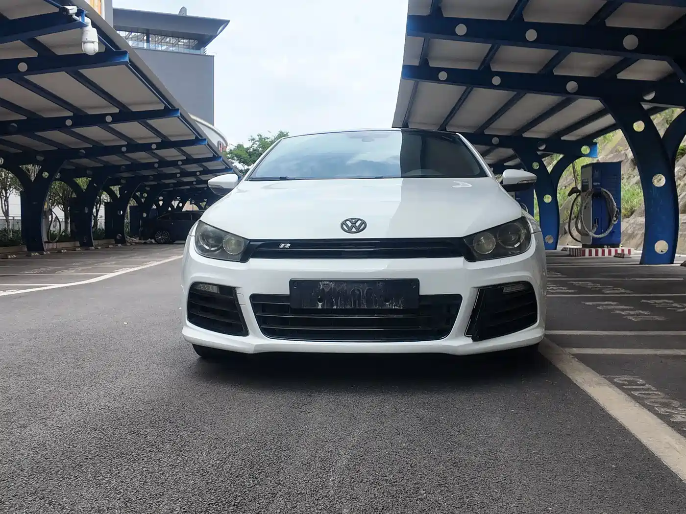 Volkswagen Scirocco 2011 Model R 2.0TSI фото 2