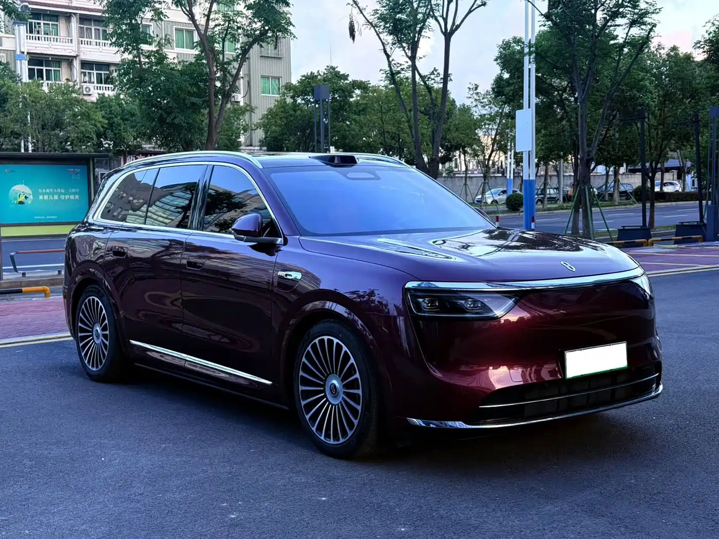 Aito AITO M8 2025 2025 Model Extended Range Ultra Edition 53.4kWh 5-Seater