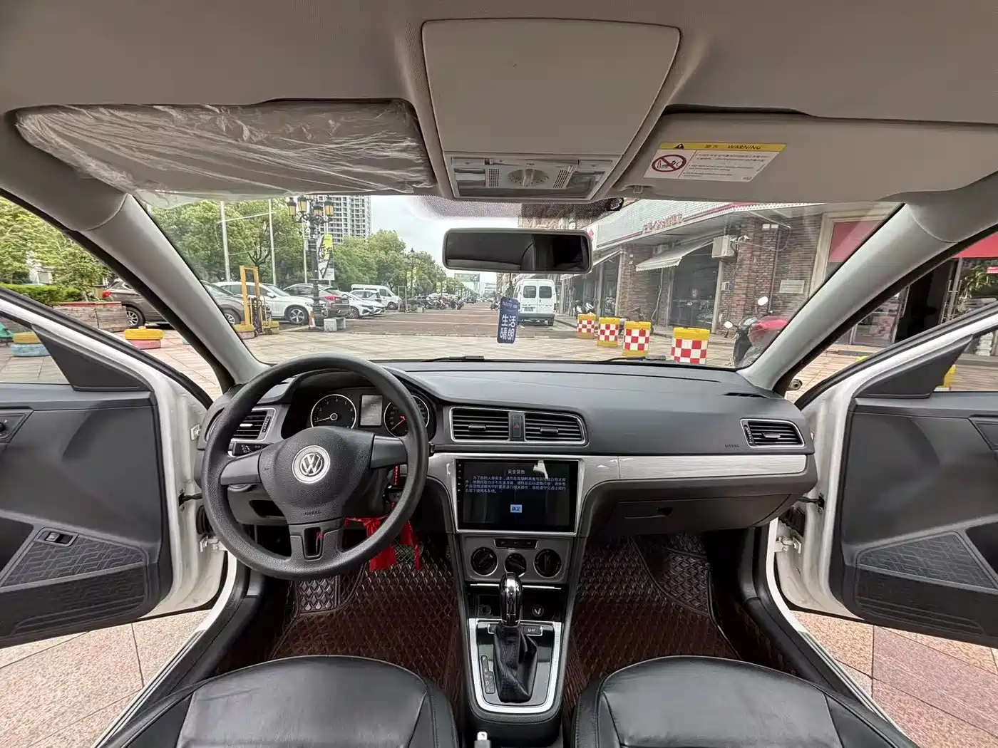 Volkswagen Lavida 2013 Facelift Classic 1.6L Automatic Comfort фото 14