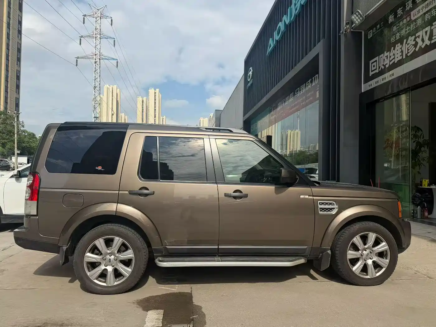 Land Rover Discovery 2013 3.0 SDV6 HSE Diesel фото 3