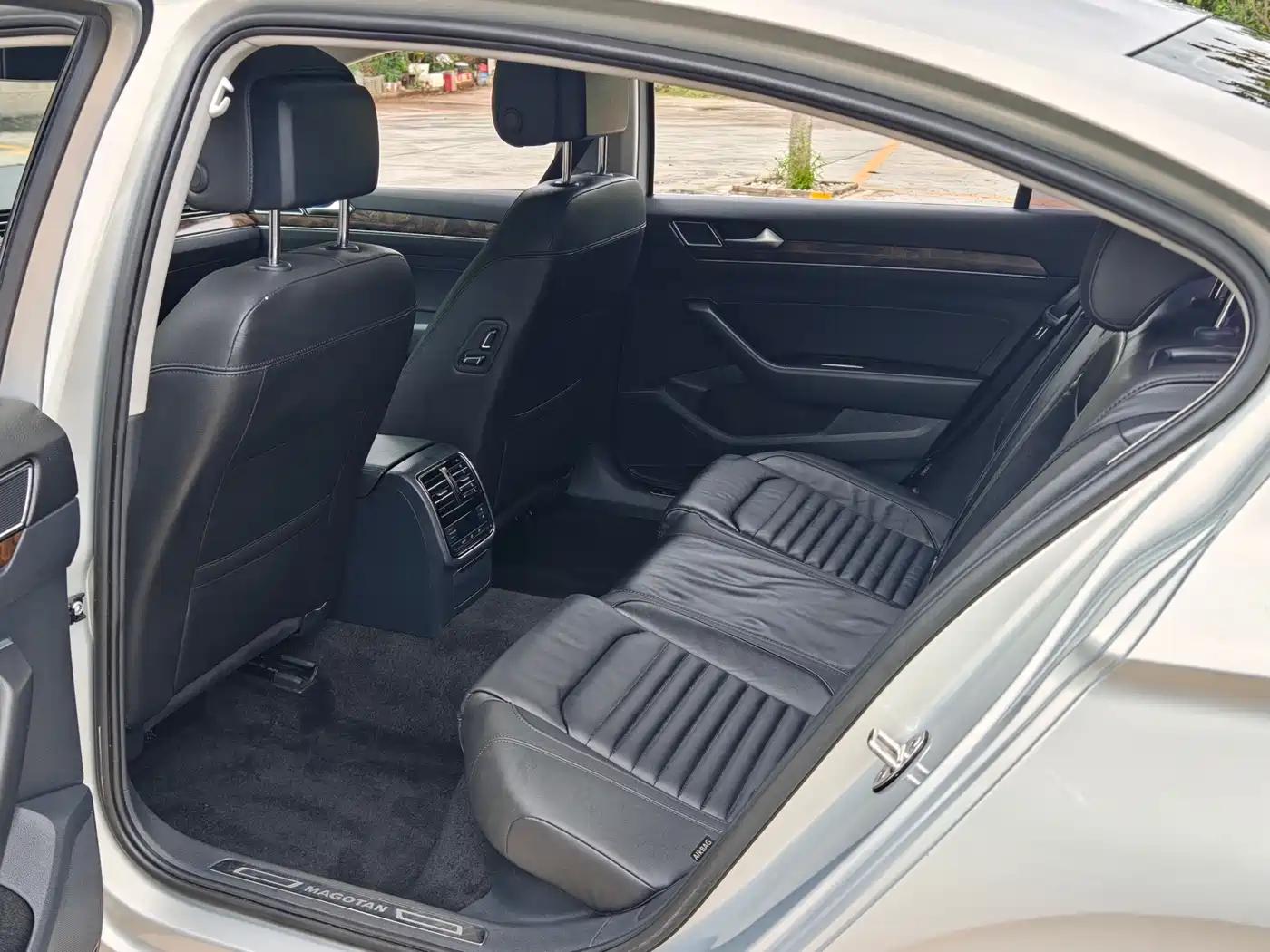 Volkswagen Magotan 2018 Facelift 330TSI DSG Luxury фото 18