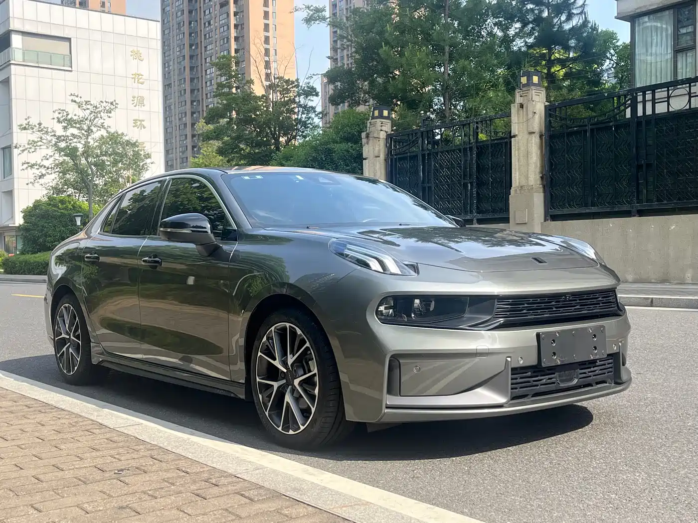 Lynk & Co 03 2021 1.5TD DCT Jin Champion Edition фото 3