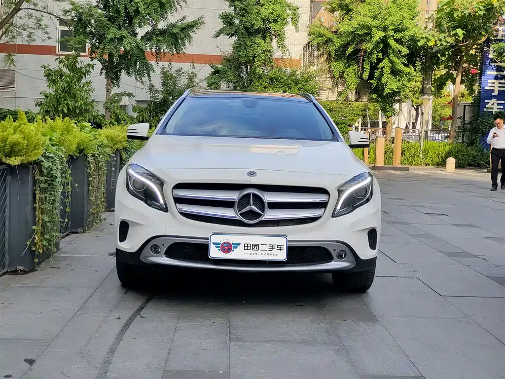 Mercedes-Benz GLA 2017 GLA 220 4MATIC Fashion фото 2