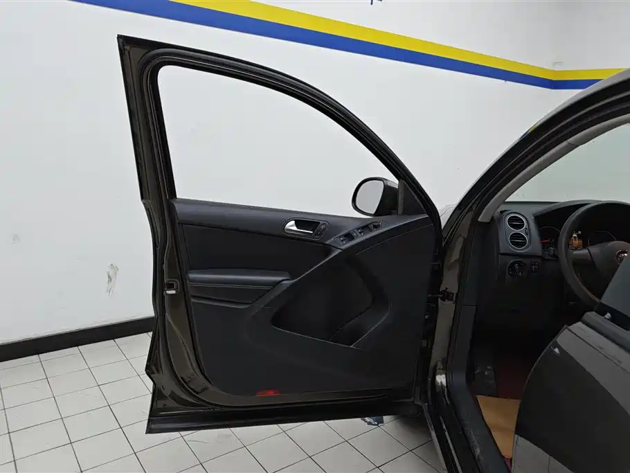 Volkswagen Tiguan 2016 280TSI Automatic 2WD Silk Road Fashion Edition фото 7