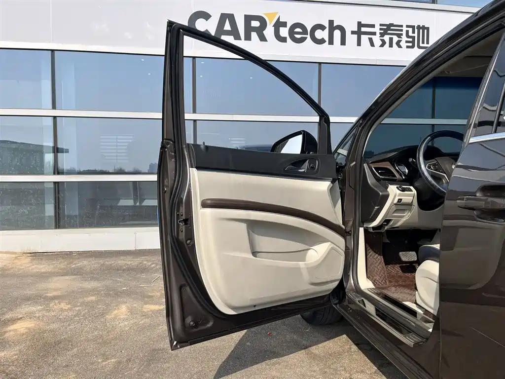 Buick GL8 2021 Land Business Class 652T Comfort фото 13