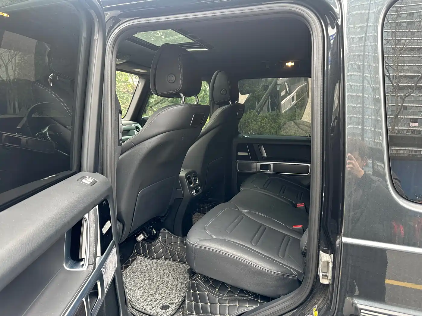 Mercedes-Benz G-Class 2024 G 350 фото 9