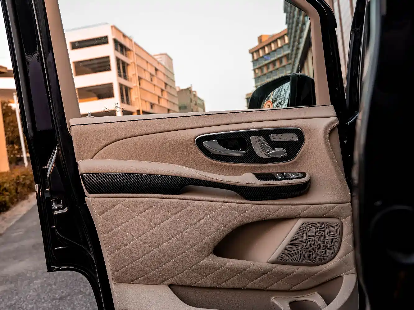 Mercedes-Benz V-Class 2017 Model V 260 Pilot Edition фото 13