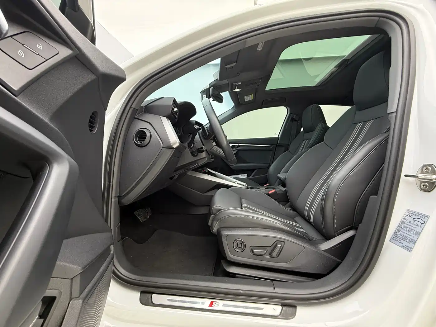 Audi A3 2023 Facelift A3L Limousine 35 TFSI Fashion Sport фото 9