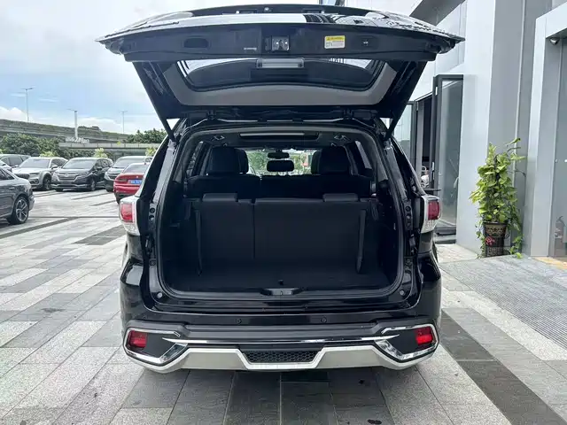Toyota Highlander 2017 2.0T 4WD Premium 7-Seater — фото 5