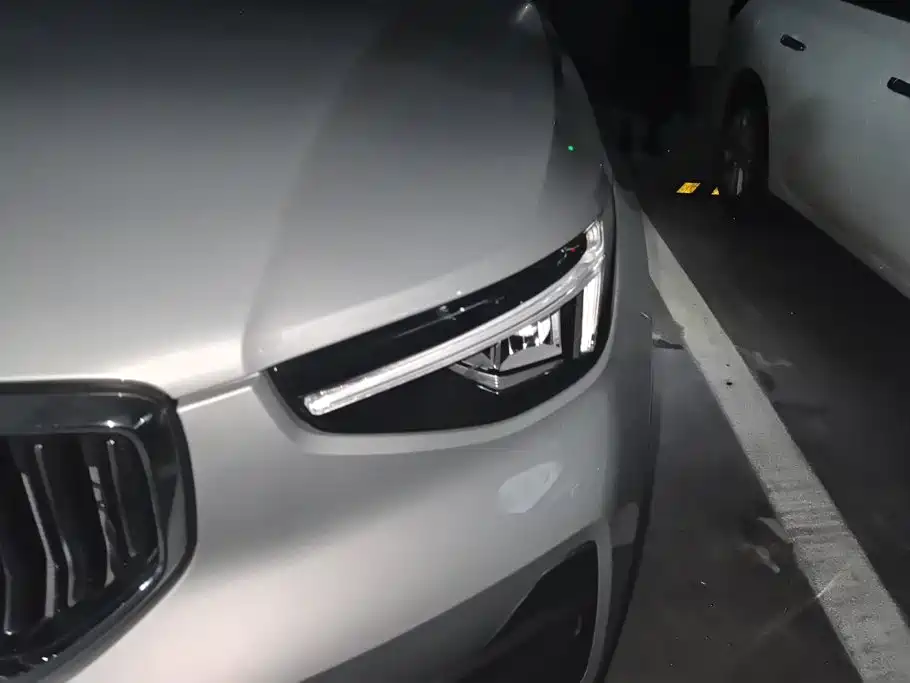 Volvo XC40 2024 2024 B3 Smart Elite Luxury Edition