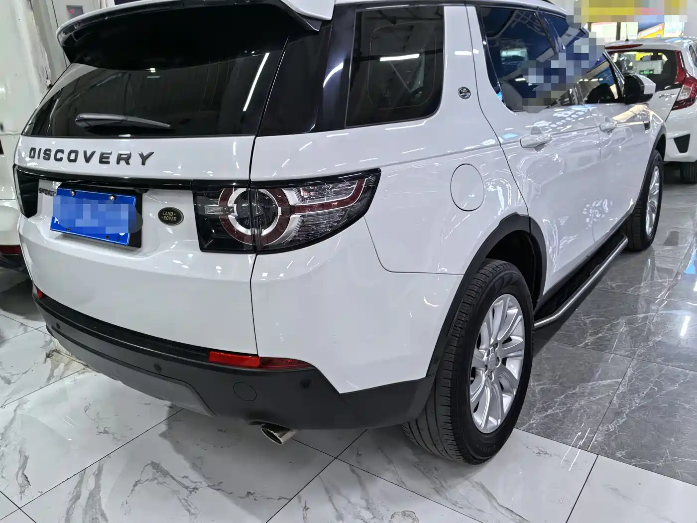 Land Rover Discovery Sport 2019 240PS SE Edition China V фото 6