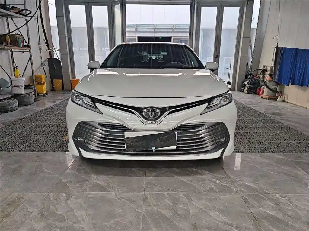 Toyota Camry 2019 2.5G Luxury Edition China VI фото 3
