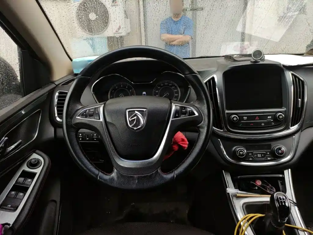 Baojun 560 2015 2015 1.8L Manual Luxury