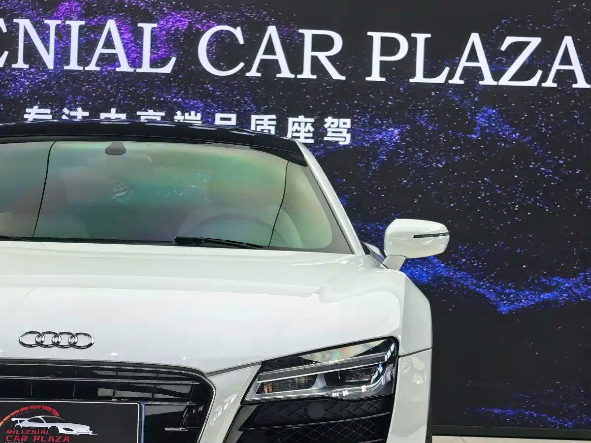 Photo 16 - Audi R8