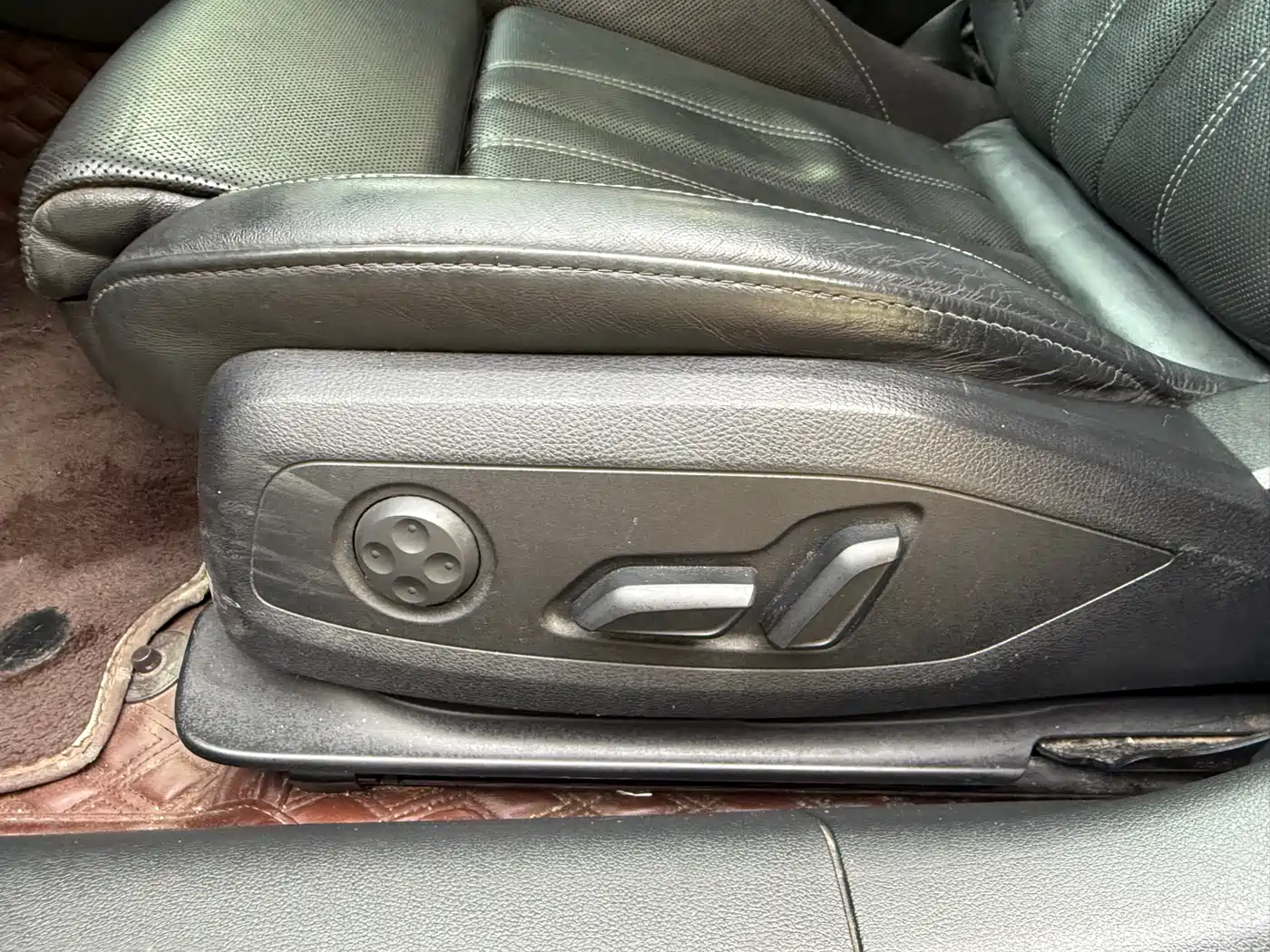 Audi A4L 2020 40 TFSI quattro Luxury Dynamic фото 14