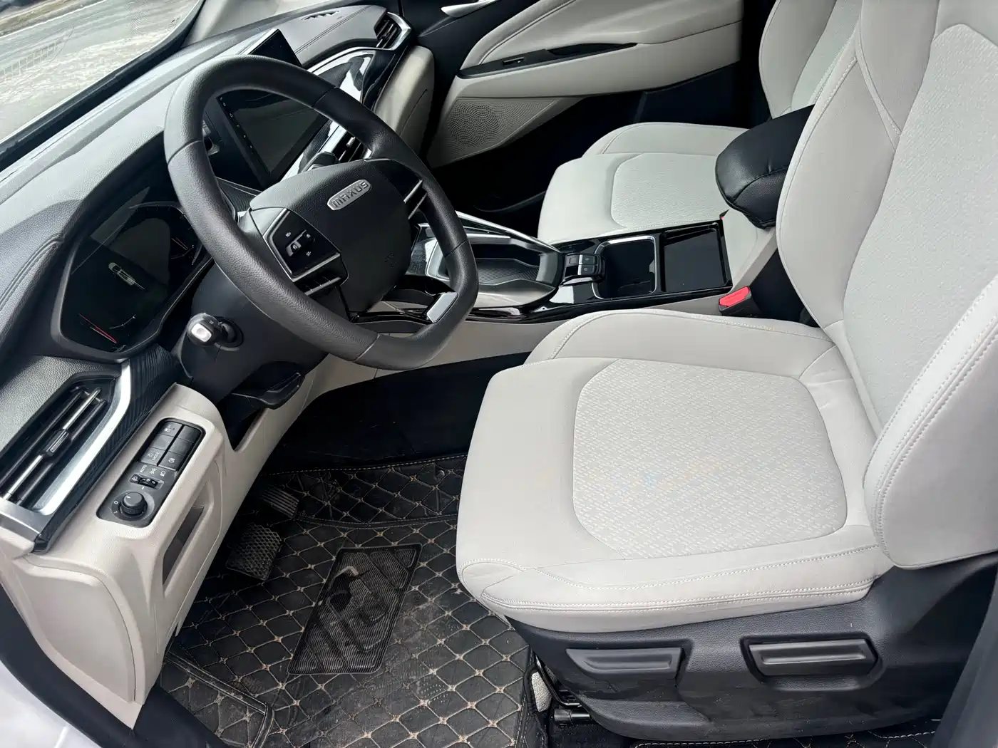 SAIC Maxus Maxus G50 2024 PLUS 1.5T Happiness Recommended Auto Glory Edition фото 4