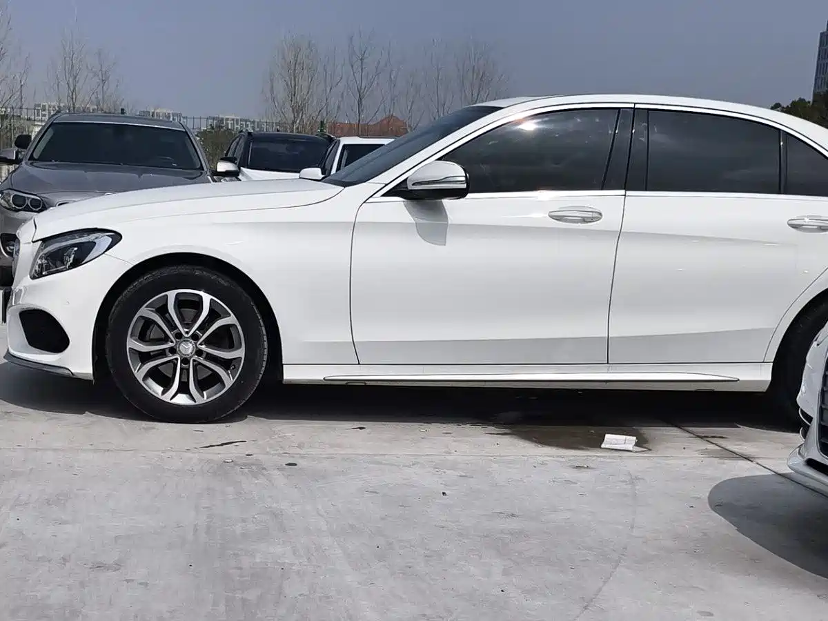 Mercedes-Benz C-Class 2015 C 180 L Sport фото 3