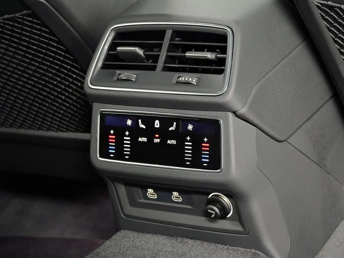 Audi A6L 2023 45 TFSI Premium Selection Dynamic фото 18