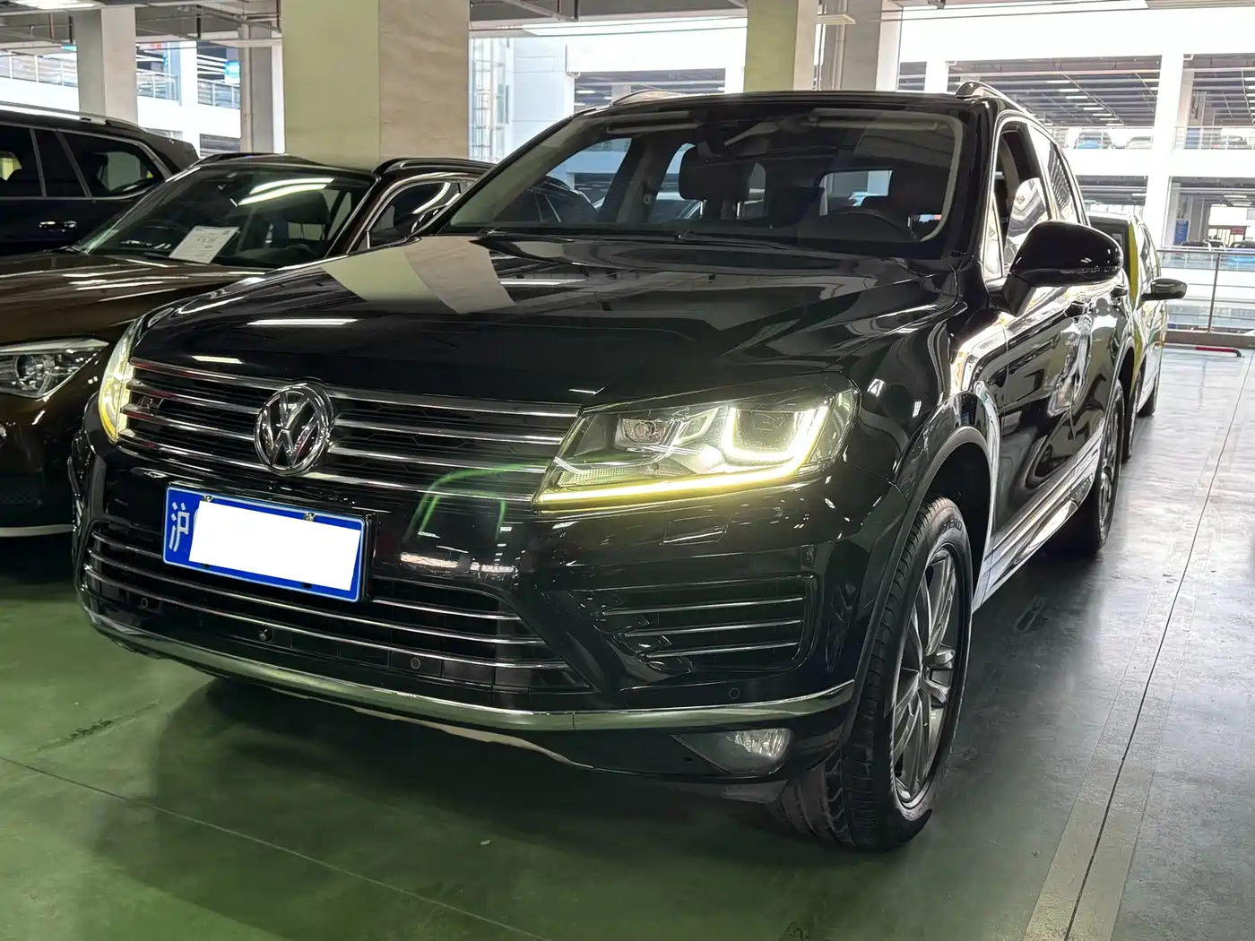 Volkswagen Touareg 2017 3.0TSI R-Line Summit Edition