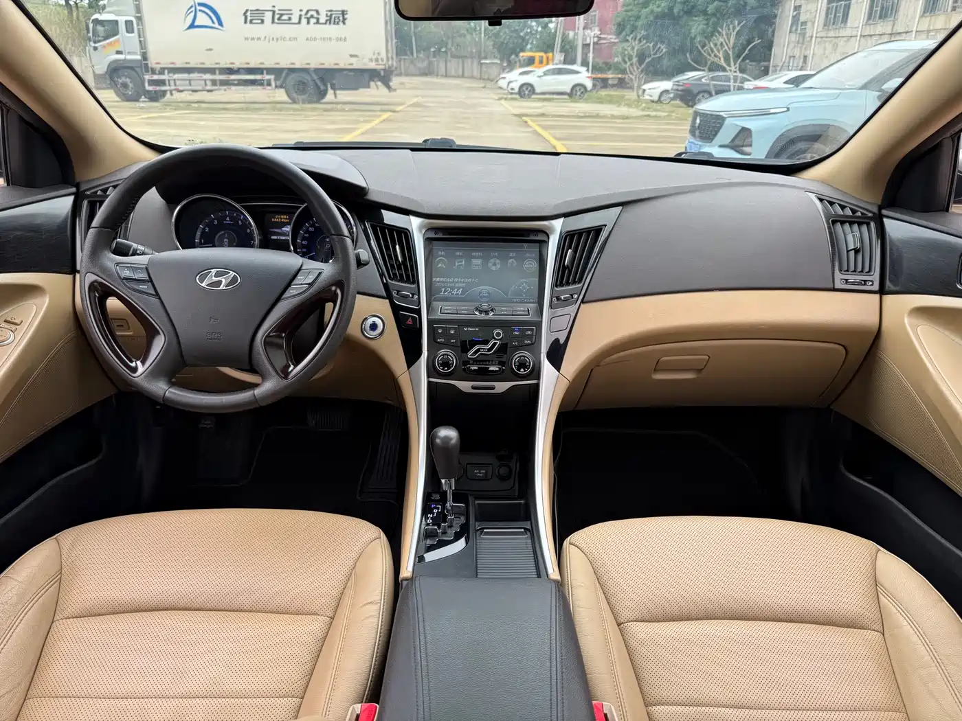 Hyundai Sonata 2013 2.0L Automatic Top Edition фото 9