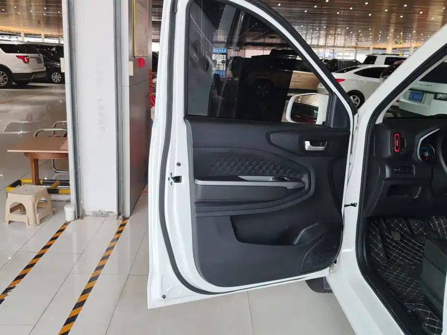 Dongfeng Fengguang Fengguang 380 2025 2022 1.5L Luxury Passenger Van 5-seater