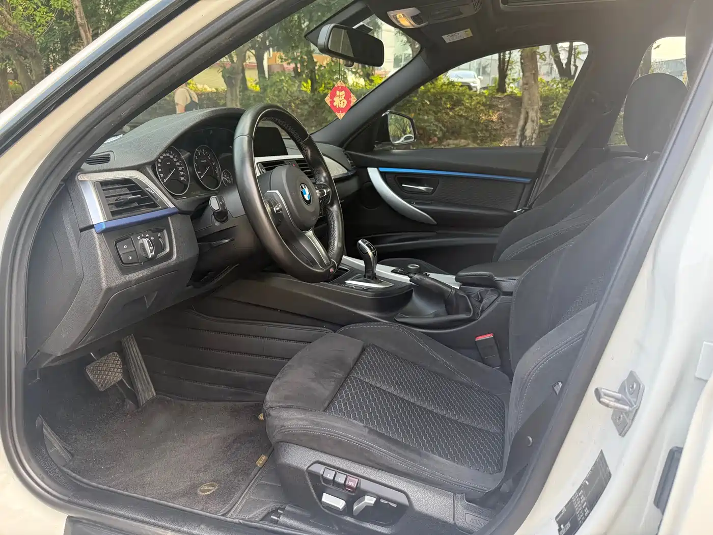 BMW 3 Series 2018 320i M Sport Package фото 4